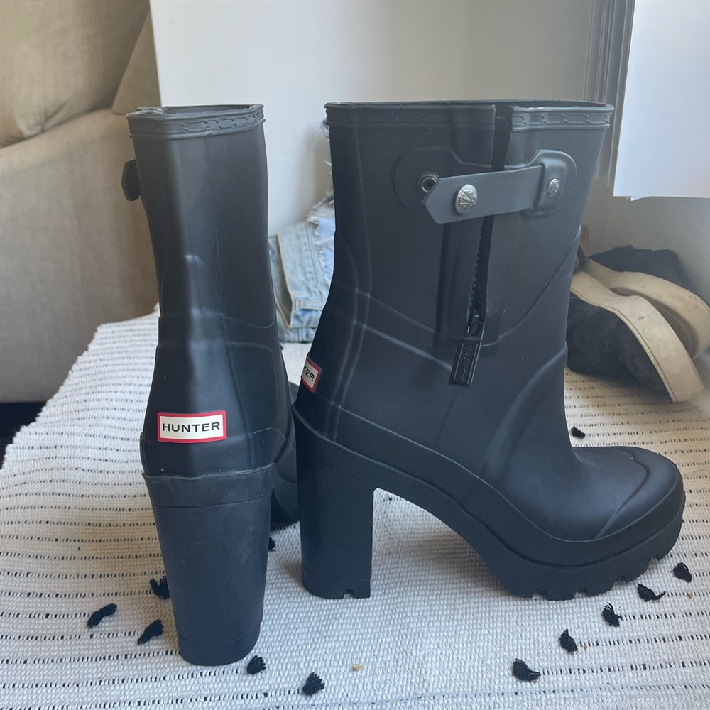 High Heel HUNTER boots. 8.5 Ultra Rare 😍❤️